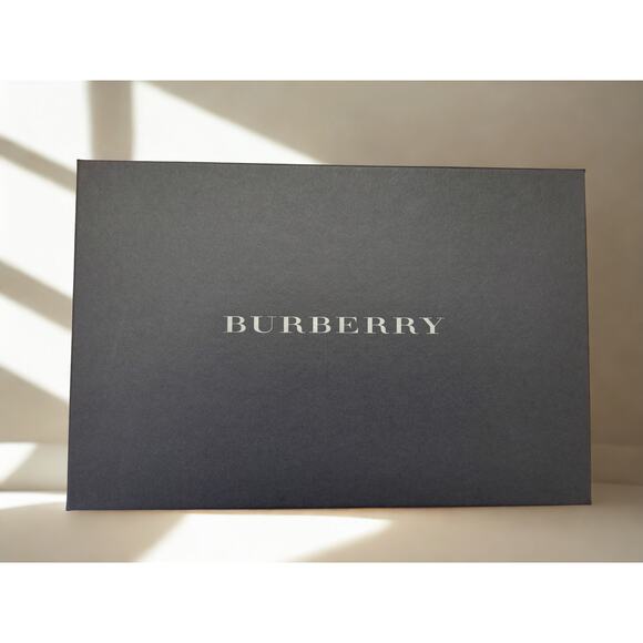 Burberry Handkerchief Gift Set NIB – Brown & Deep Red - Picture 3 of 4